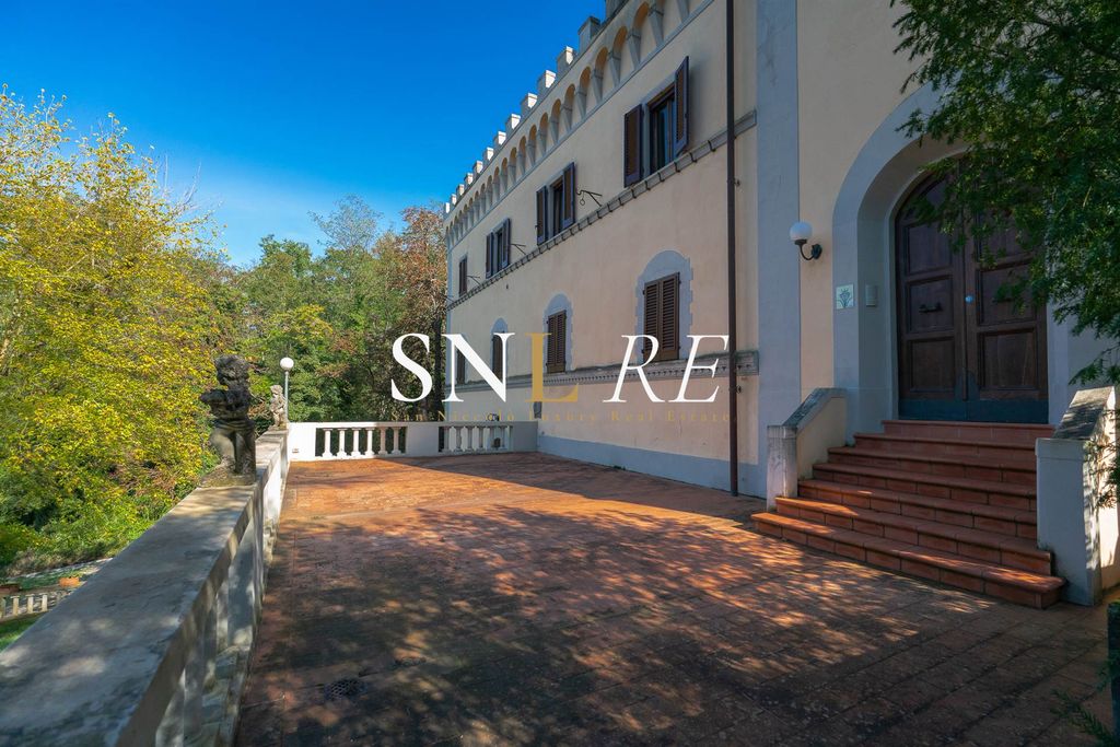 Property photo 3 of 18