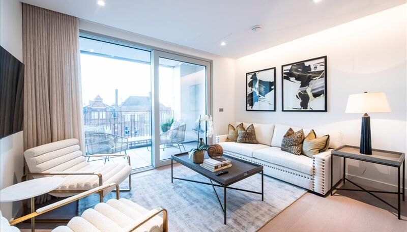 Property photo 2 of 11 Living Room