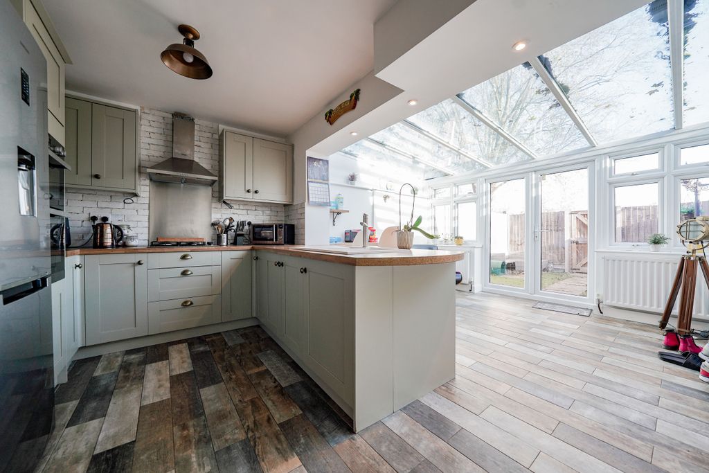 Property photo 2 of 20 838548_3_11444370