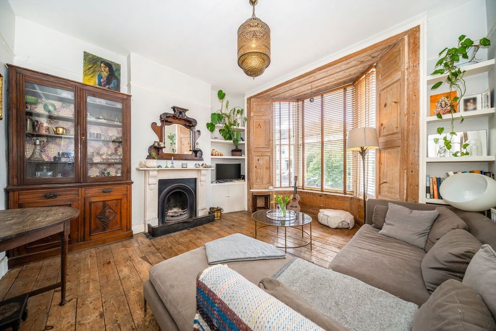 Property photo 2 of 9
