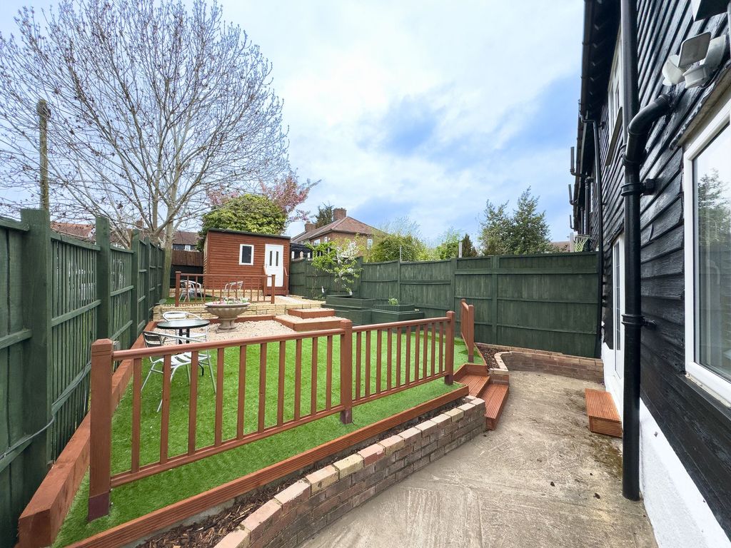 Property photo 2 of 9