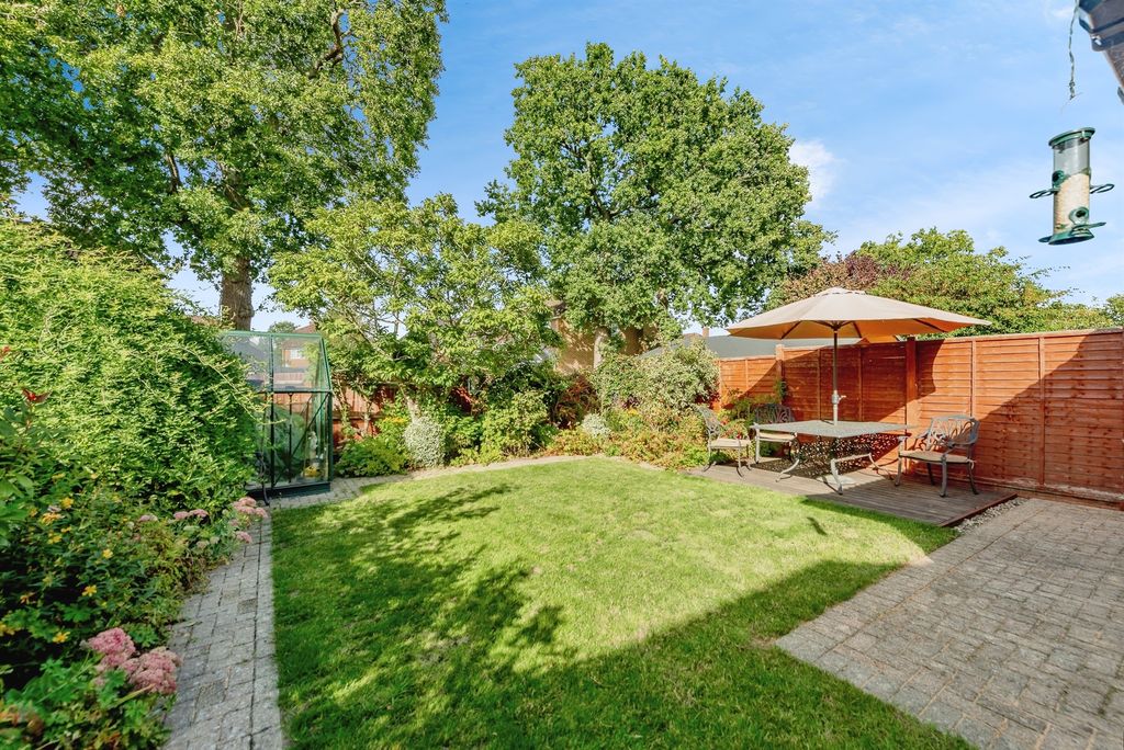 Property photo 2 of 17