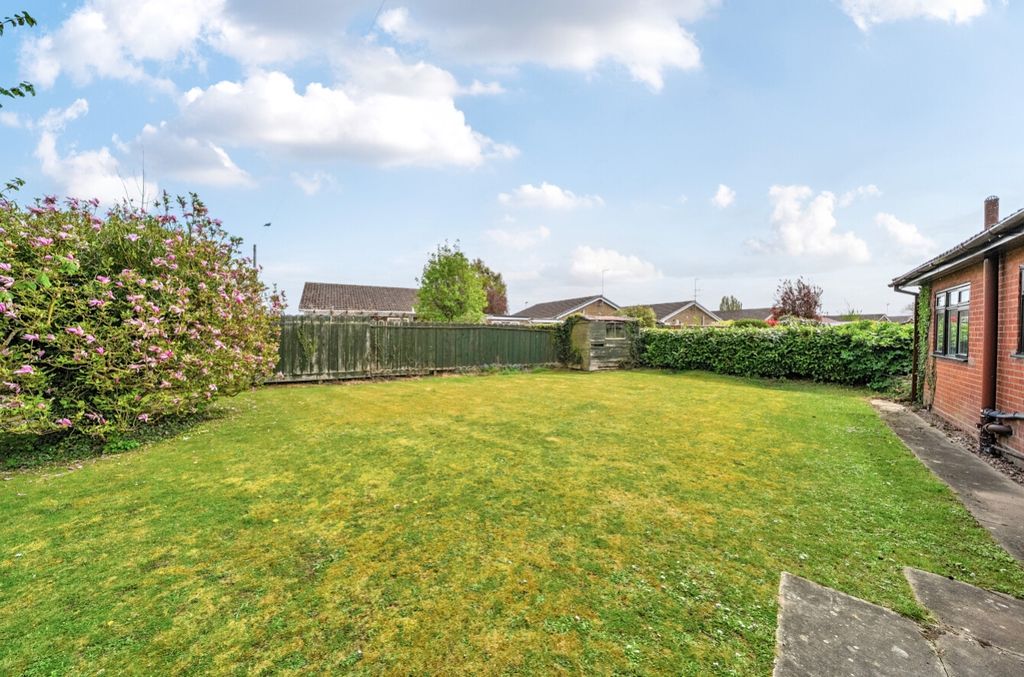 Property photo 2 of 23 1439066-1-69E16Ddd11207