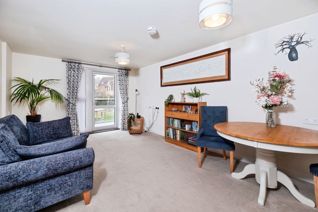 Property photo 2 of 20