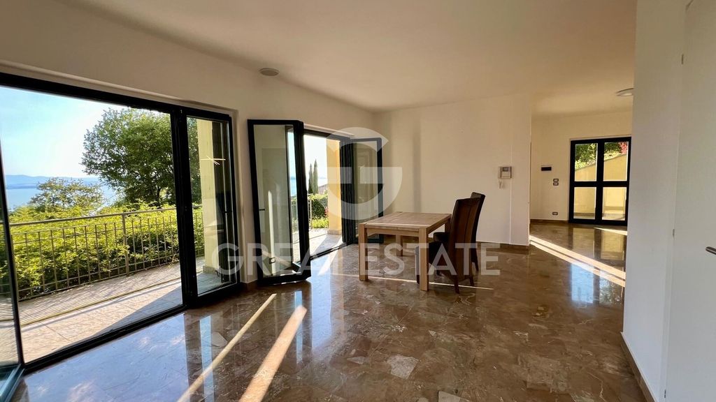 Property photo 2 of 36 Interiors