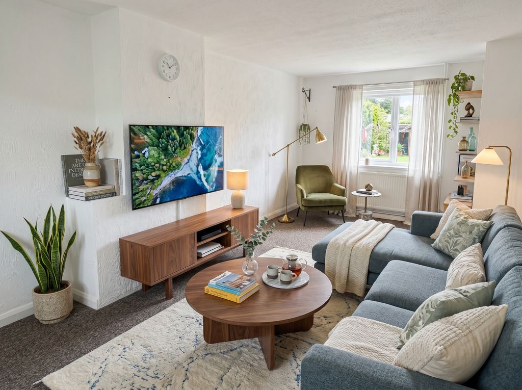 Property photo 2 of 27