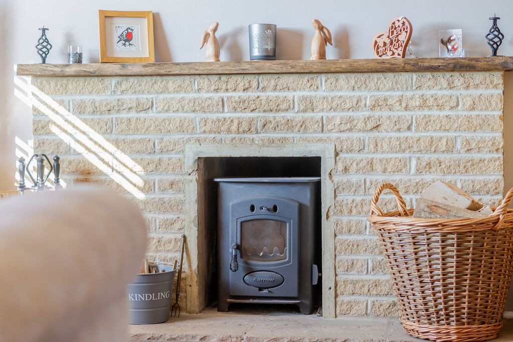 Additional image 6 of 3 bed end terrace house for saleMeadow Way, Petworth GU28