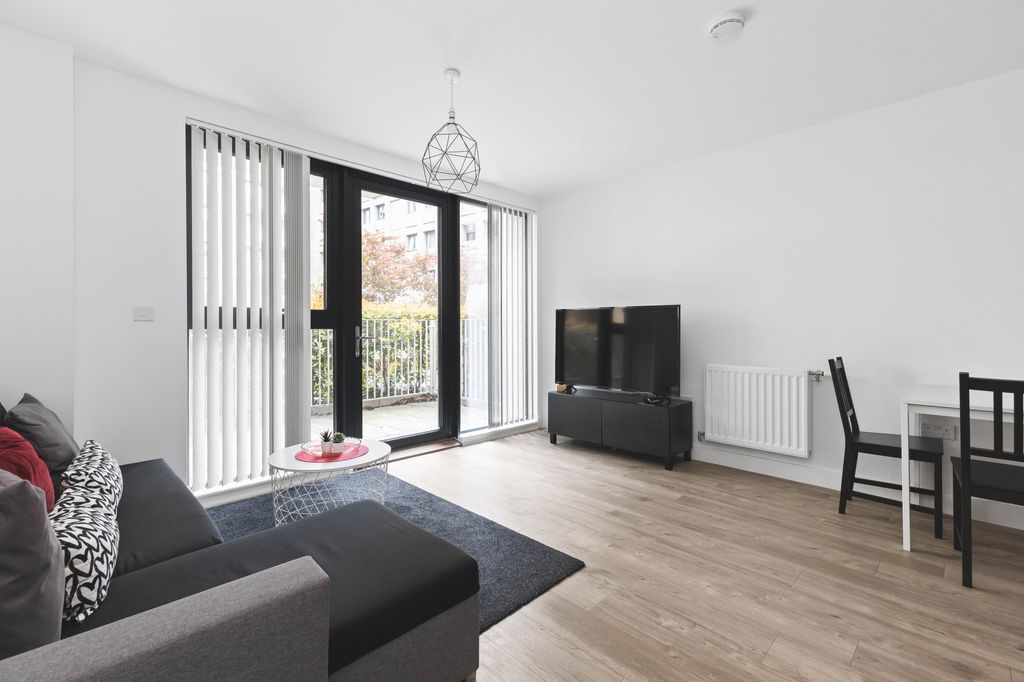 Property photo 1 of 33