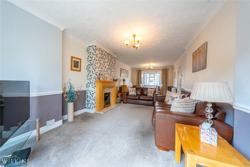 Property photo 2 of 32 Picture No. 09