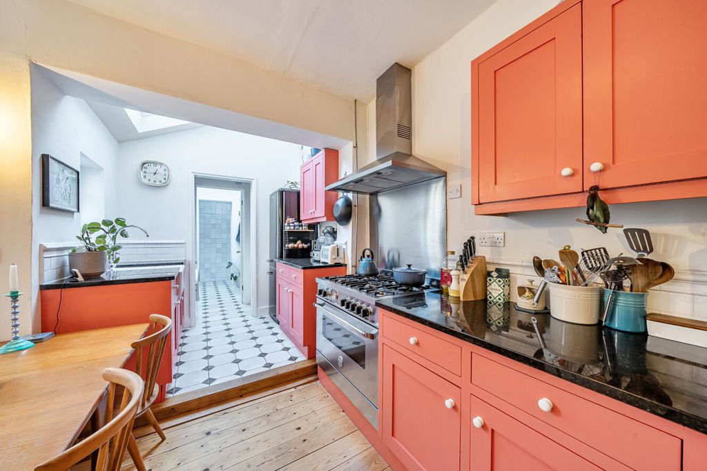 Property photo 2 of 15 1407635-8-69834B3...