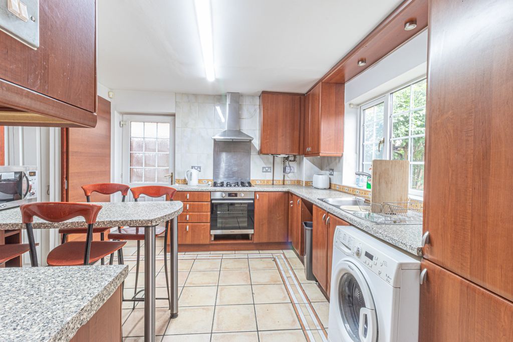 Property photo 3 of 13 Kitchen
