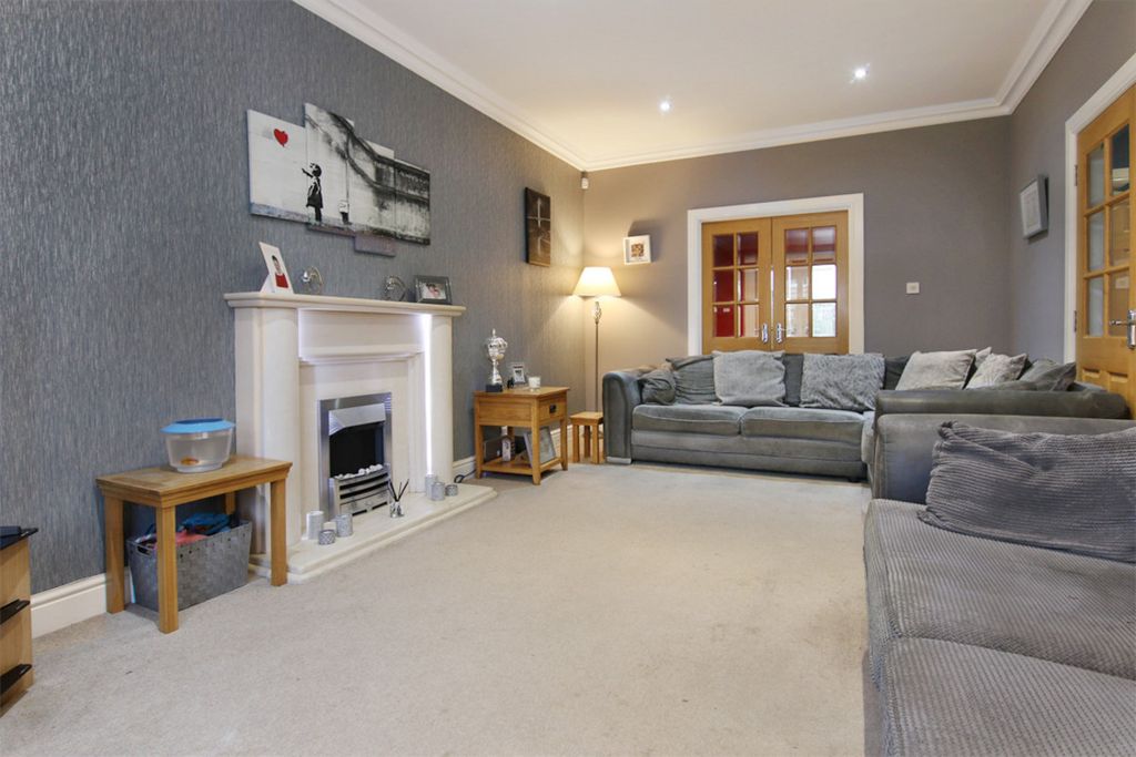 Property photo 3 of 36