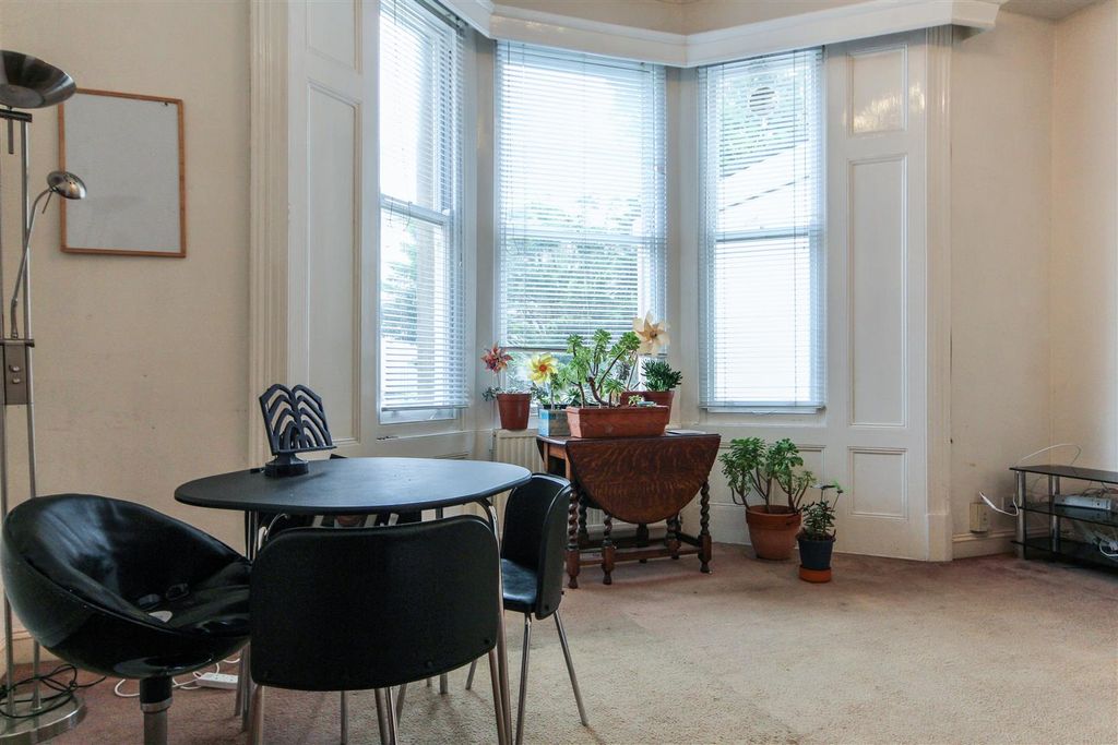 Property photo 2 of 10 Living Room