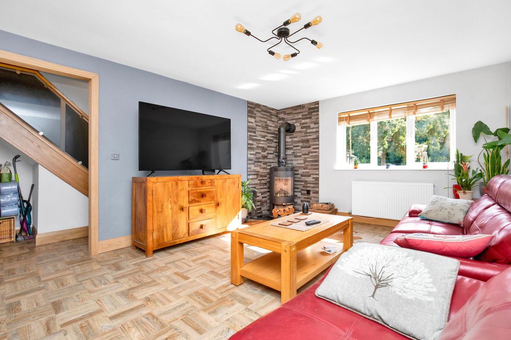 Property photo 1 of 27