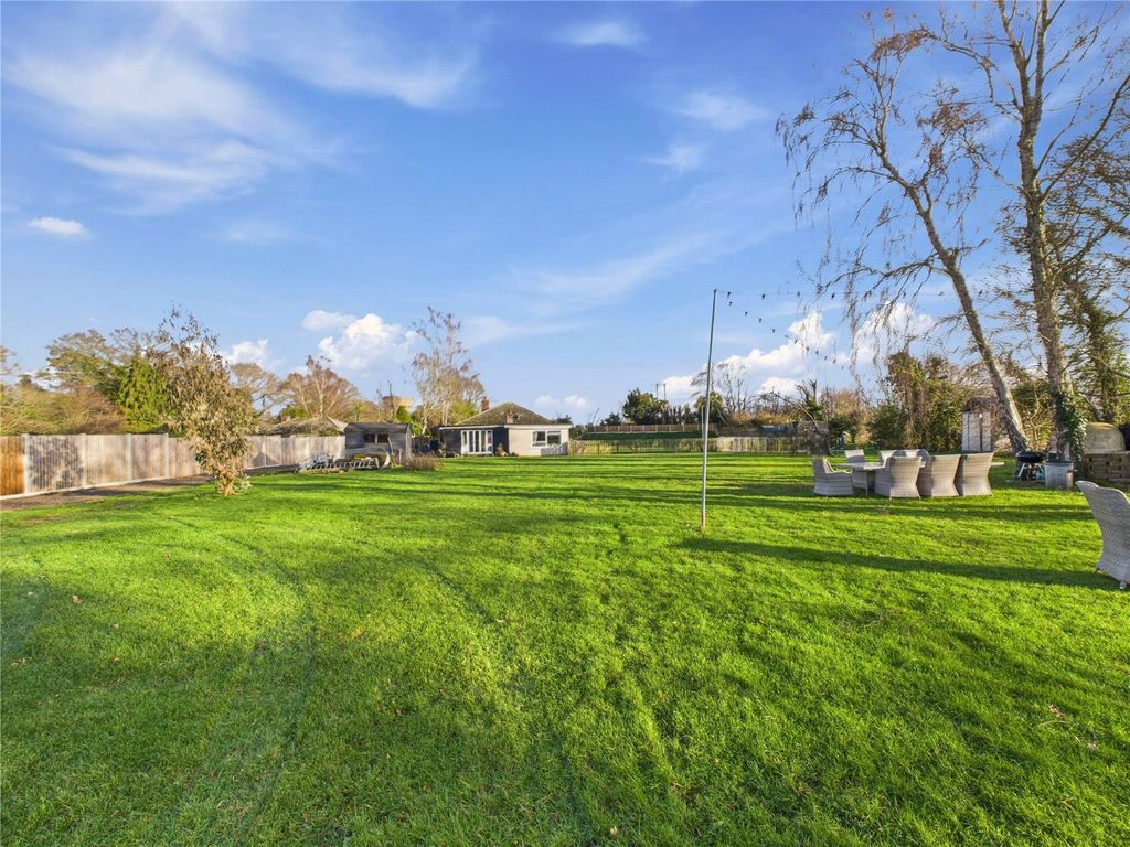 Property photo 1 of 14 Picture No. 12