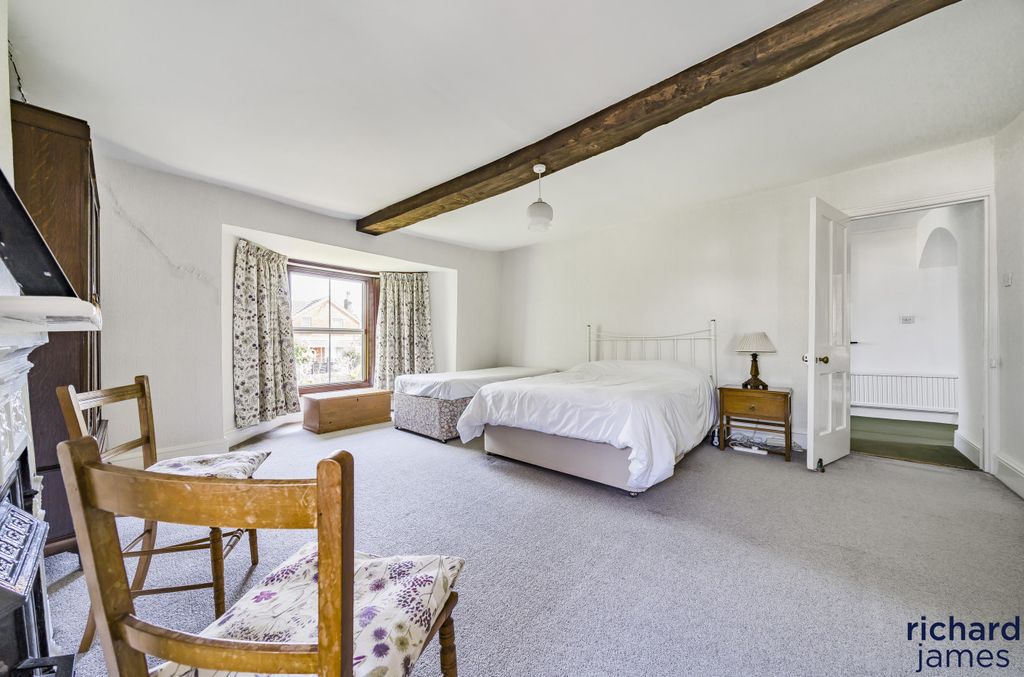 Property photo 3 of 29 029910E9-B8d1-41F...