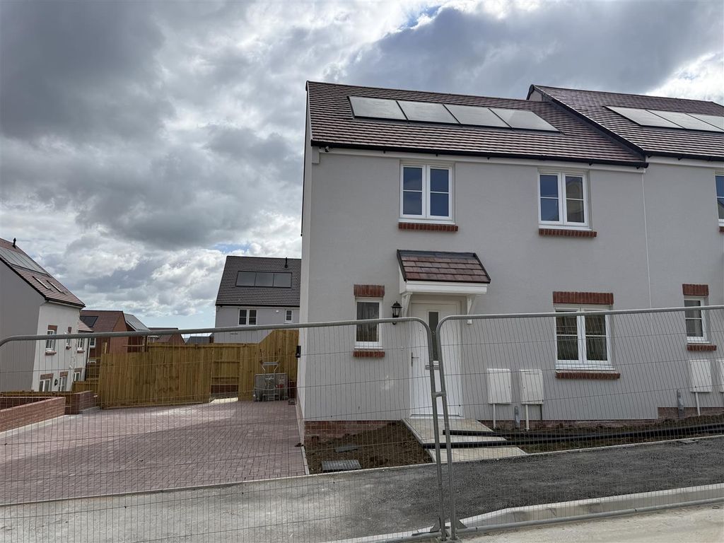 Property photo 1 of 14 Plot 353 Front.Jpeg