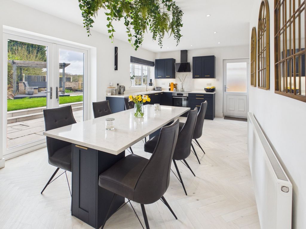 Property photo 3 of 41