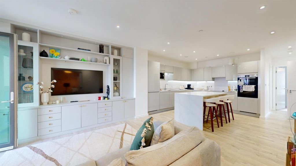 Property photo 2 of 11 2 Bedroom, New Build For Sale At Canning Town, E16