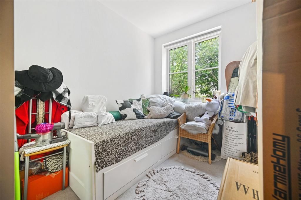 Property photo 3 of 9 Bedroom