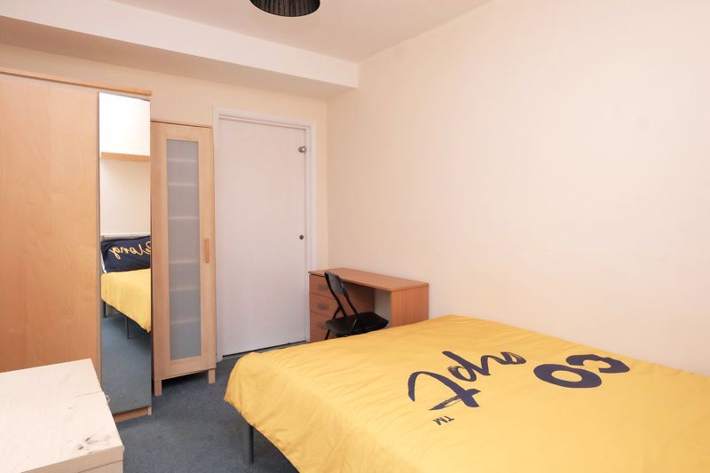 Property photo 2 of 11 Bedroom 1