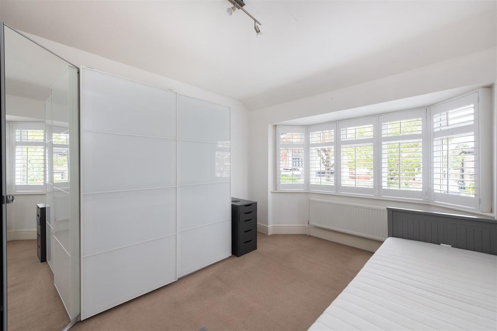 Additional image 10 of 3 bed terraced house for saleLinden Way, London N14