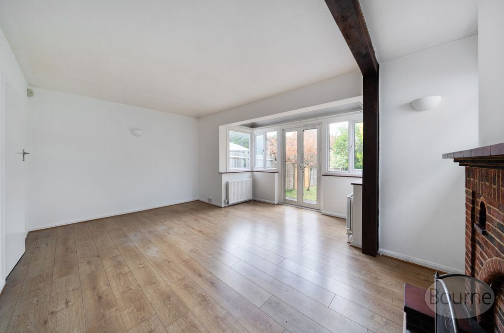 Property photo 3 of 10 11d3430B-9Ccf-47B...