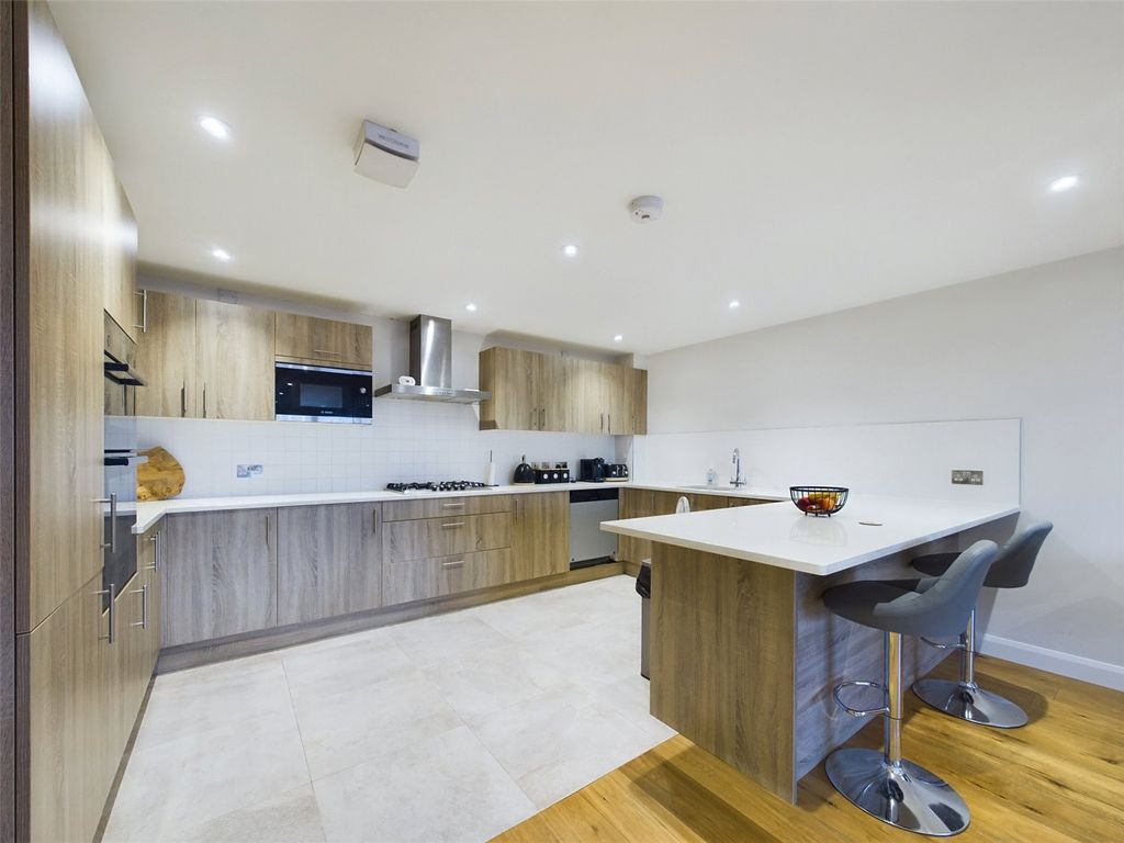 Property photo 3 of 14 Picture No. 14