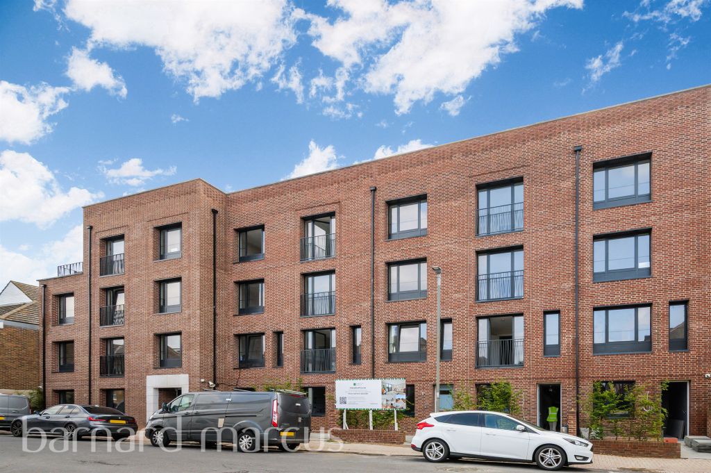 Property photo 1 of 17