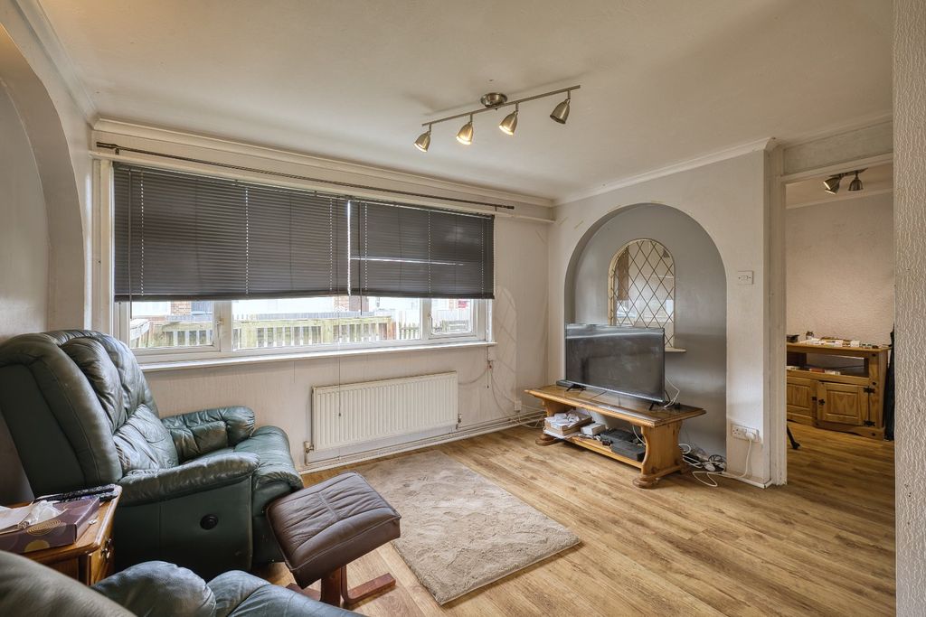 Property photo 3 of 11 Picture 3