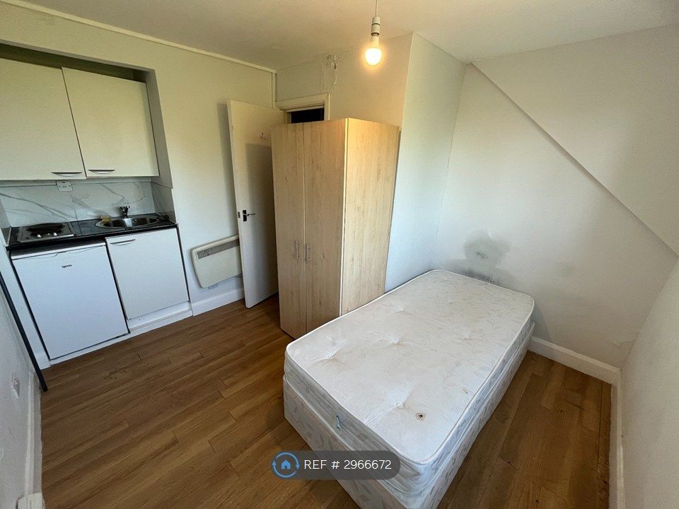 Property photo 1 of 3
