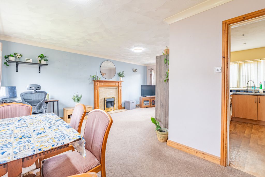 Property photo 3 of 17 Hatfieldwalk6