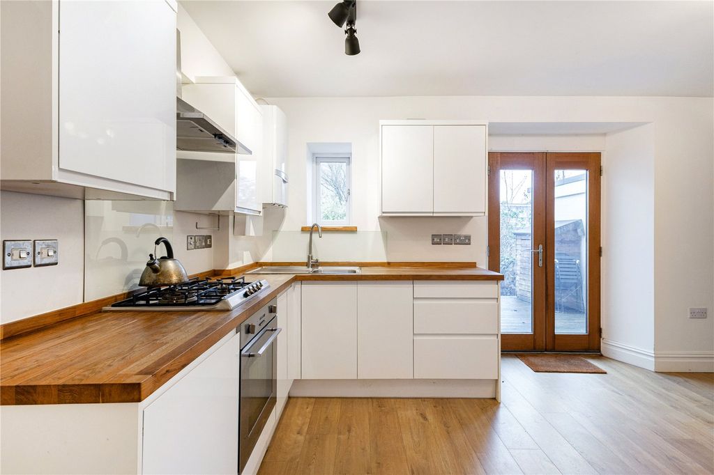 Property photo 3 of 15 Picture No. 21