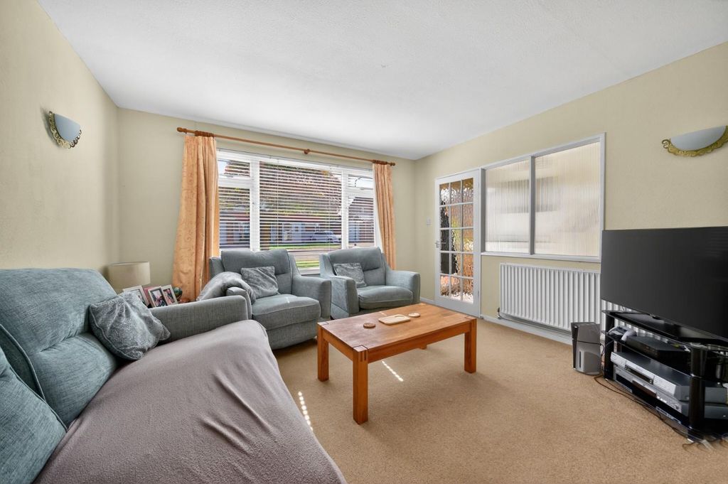 Property photo 3 of 20