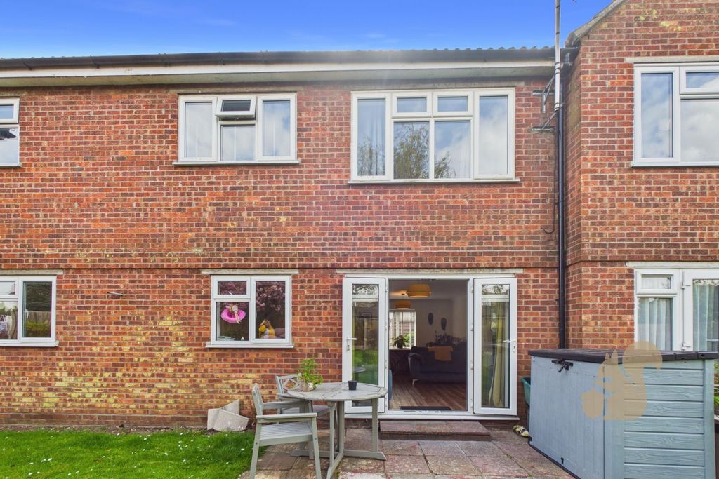 Property photo 1 of 17 Cam03877G0-Pr0345-Still014.Jpg