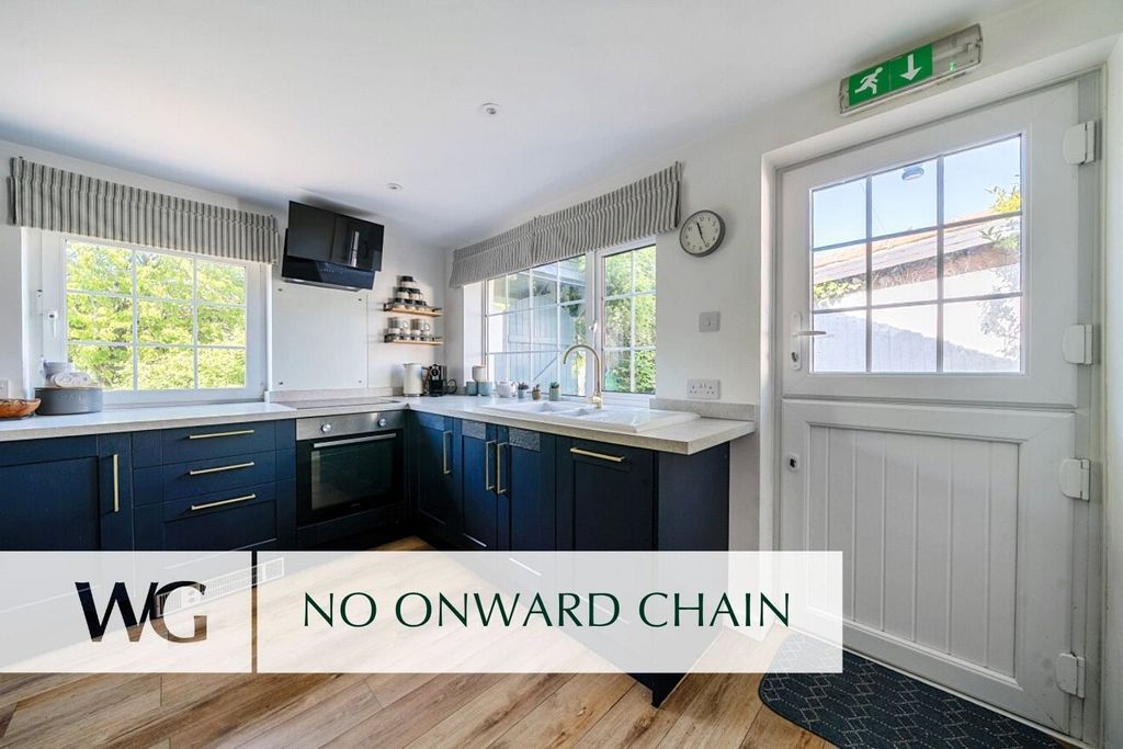 Property photo 1 of 13 No Onward Chain