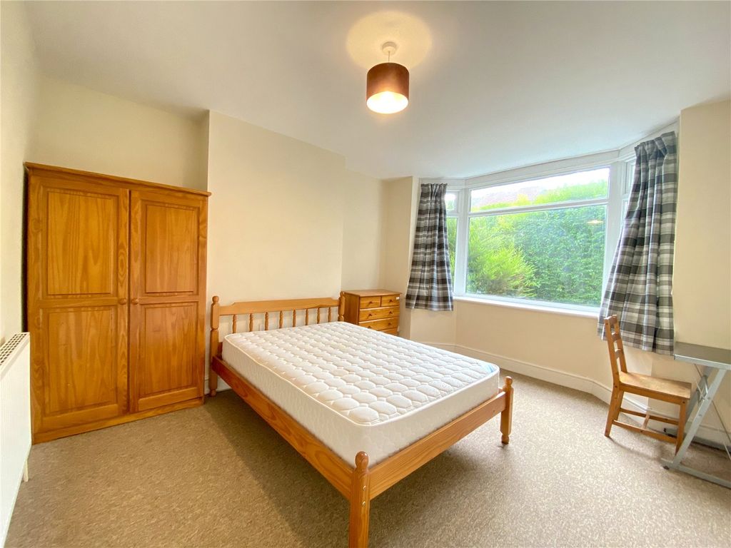 Property photo 3 of 16 Picture No. 17