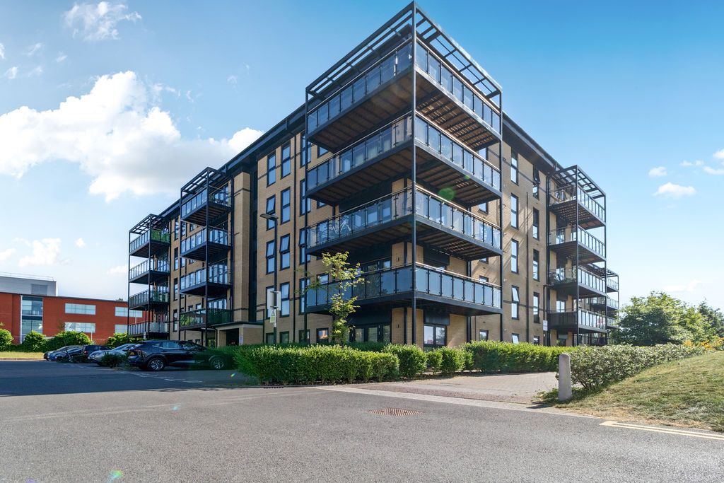 Property photo 2 of 16 Front