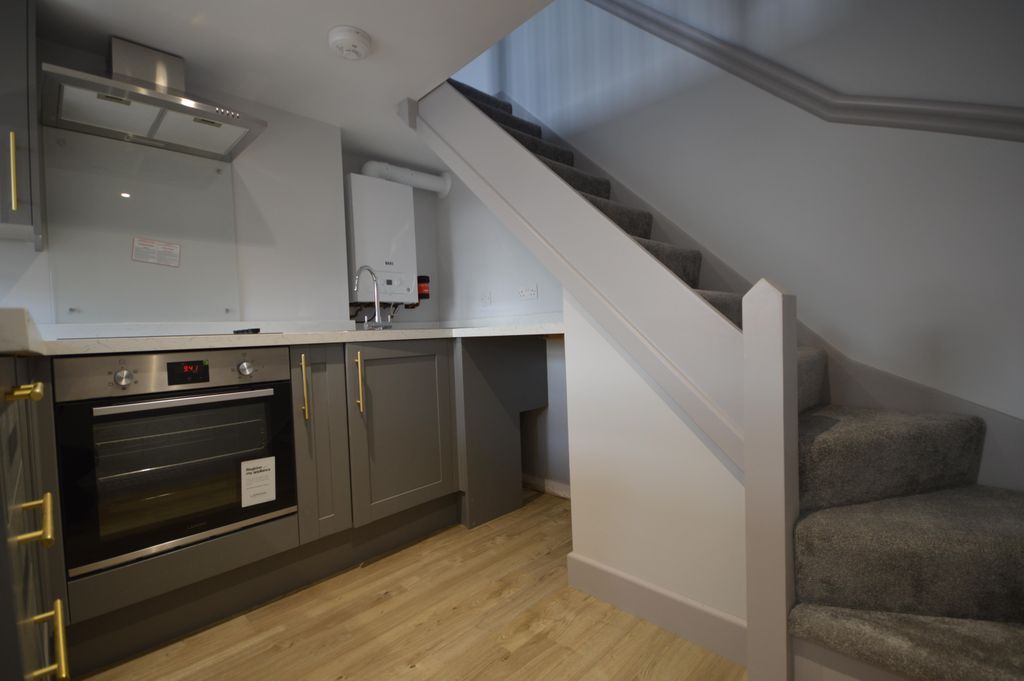 Property photo 1 of 8 Image