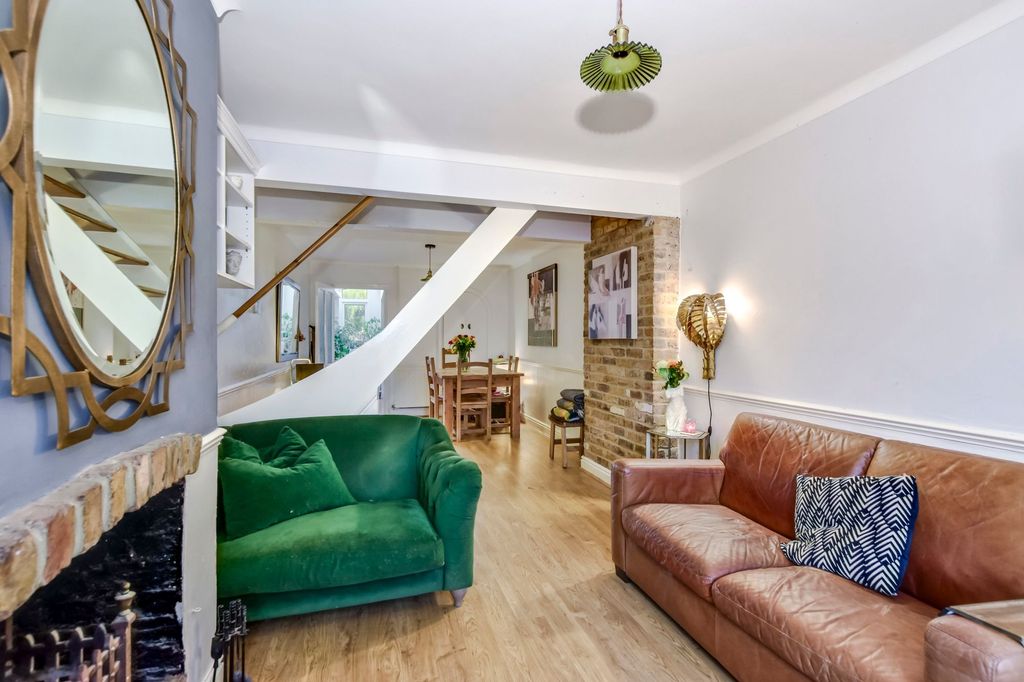 Property photo 3 of 14