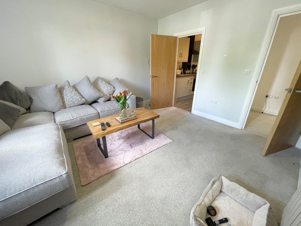 Property photo 2 of 10