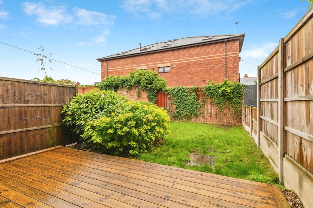 Property photo 2 of 17 Photo