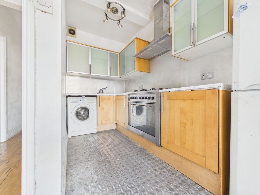 Property photo 3 of 9