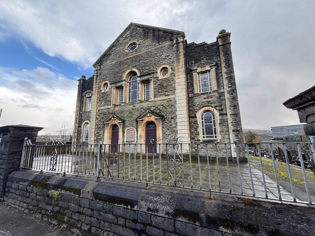 Property photo 1 of 11