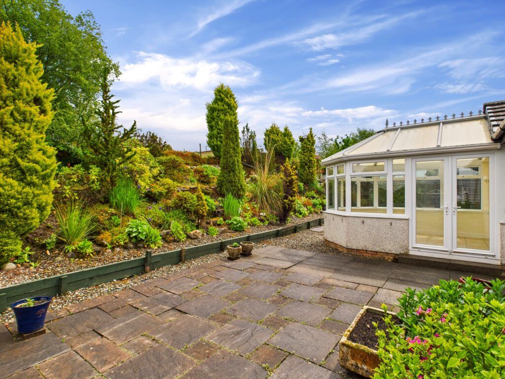 Property photo 2 of 30