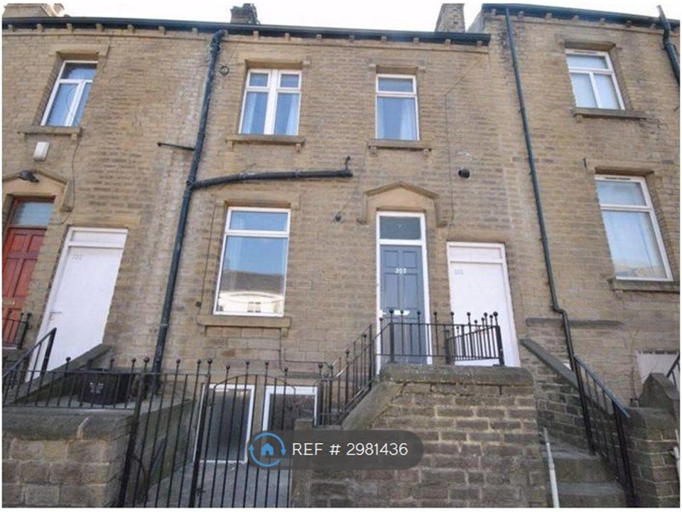 Property photo 1 of 8 Front