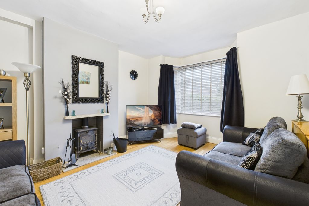 Property photo 1 of 15 Living Room