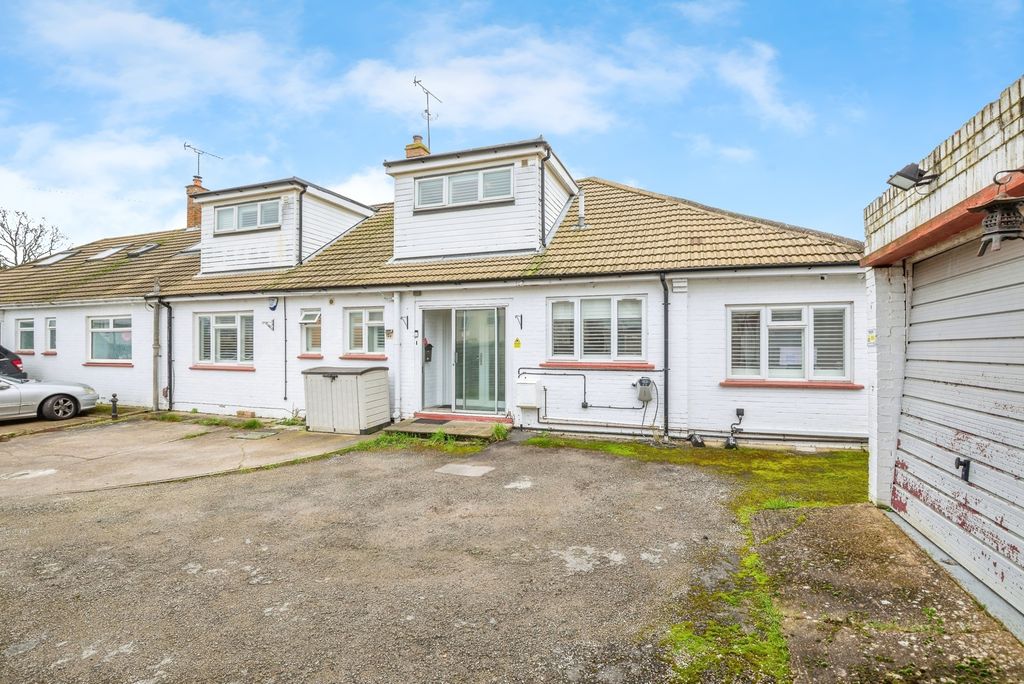 Property photo 2 of 17 Front