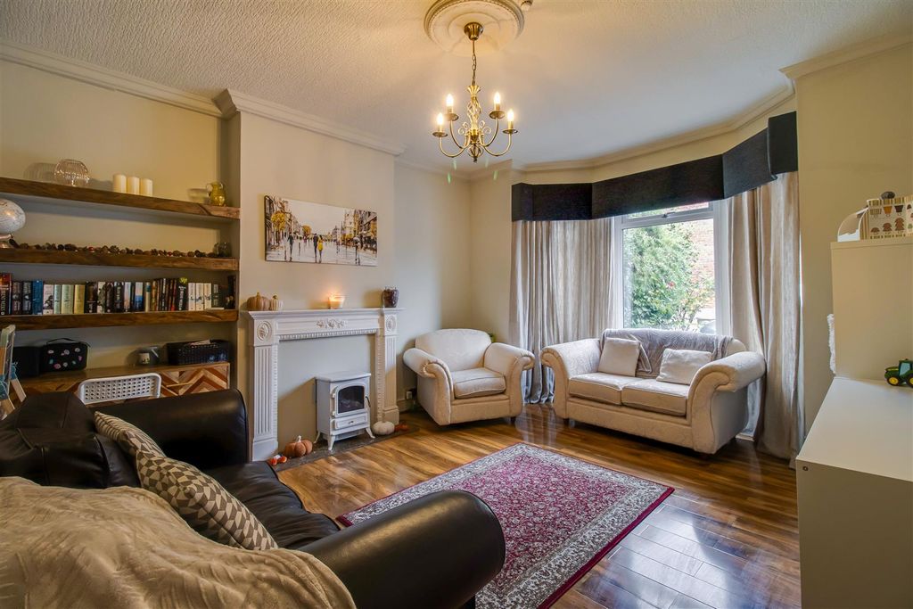 Property photo 3 of 14 Living Room