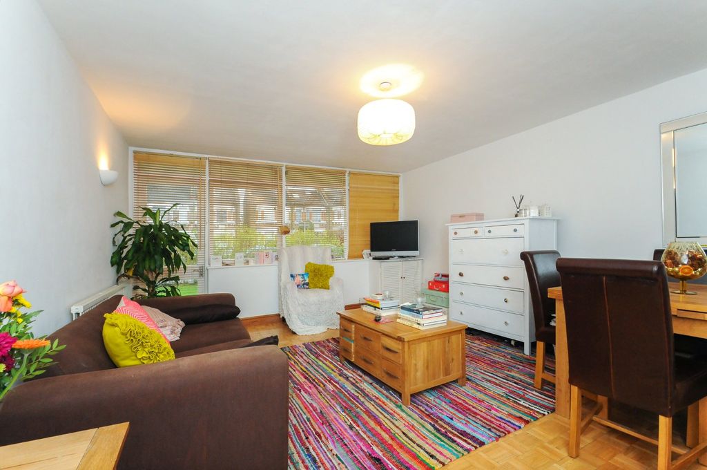 Property photo 2 of 7 Picture No. 18